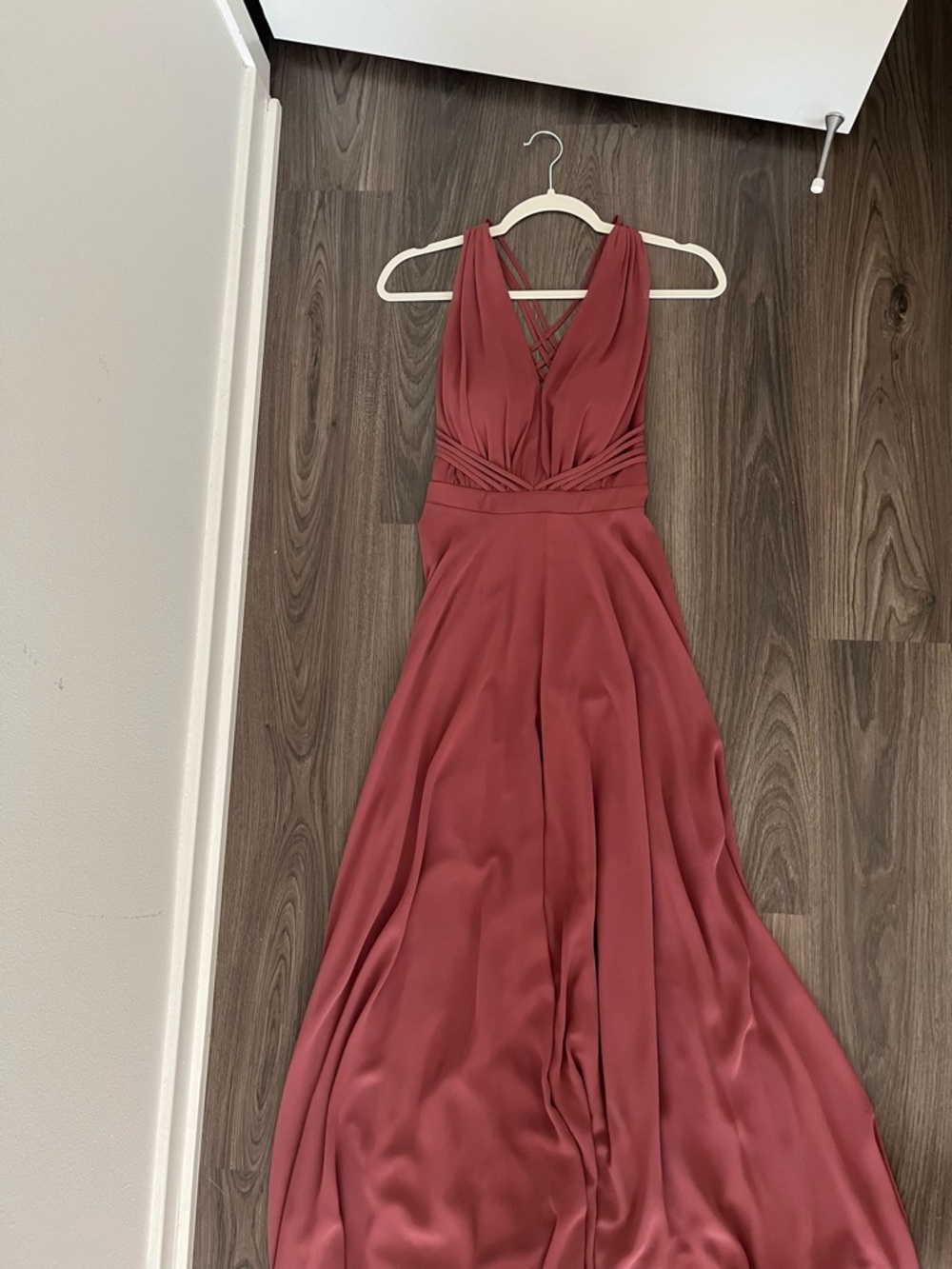 Elegant Sleeveless V-Neck Maxi Dress in Dusty Rose